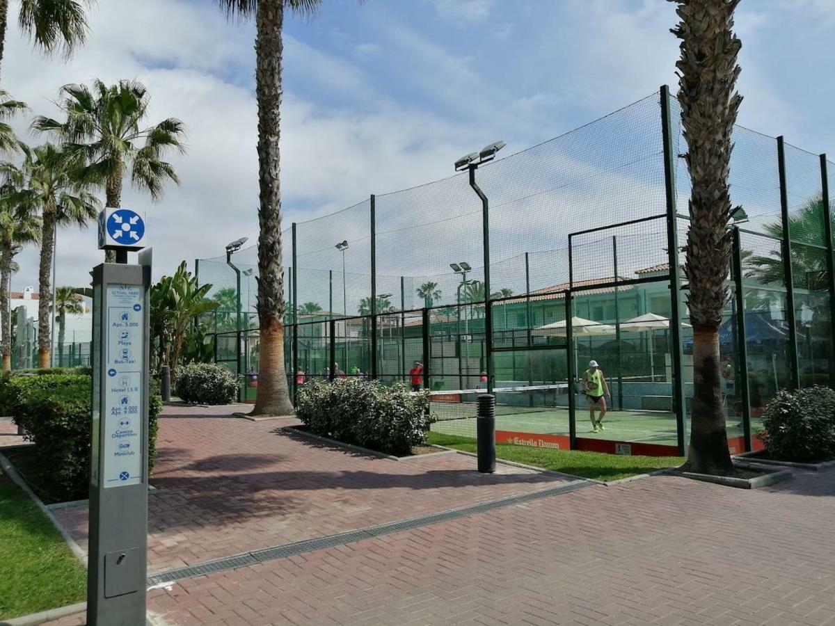 Port Aventura, Exclusivo Alojamiento La Pineda Bagian luar foto